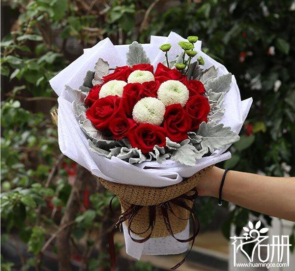 今年情人节送什么好情人节送玫瑰花的由来 送玫瑰最早的真正含义(我们结束了